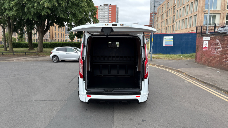 Ford Transit Custom 300 L2 Diesel Fwd 2.0 EcoBlue 170ps Low Roof D/Cab Limited Van Auto
